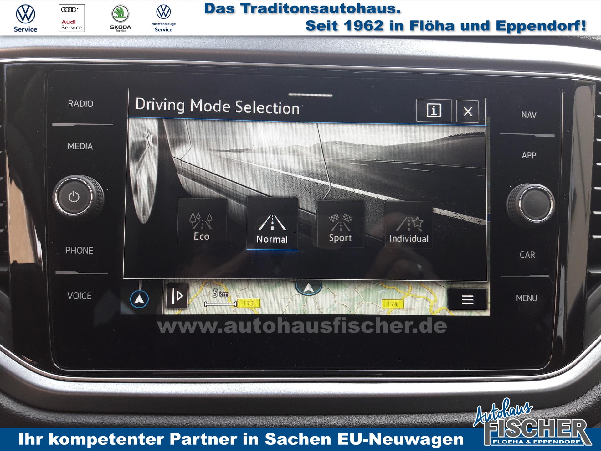 Volkswagen T-Roc Active 1.5 TSI Standheizung LED Navi AHK