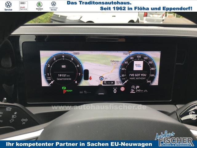 Volkswagen Tiguan R-Line 1.5 eTSI DSG IQ.Light Sound Pano 