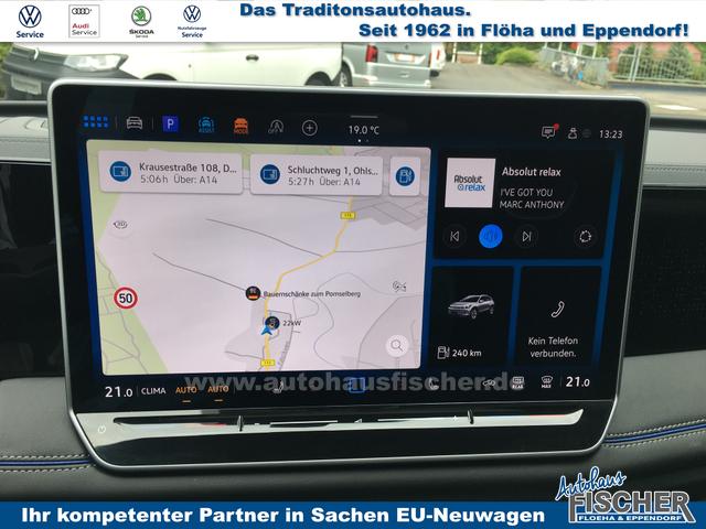 Volkswagen Tiguan R-Line 1.5 eTSI DSG IQ.Light Sound Pano 