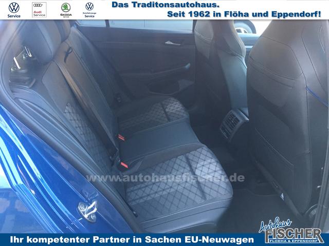 Volkswagen Golf VIII 1.5 TSI R-Line Black-Style LED Kessy 