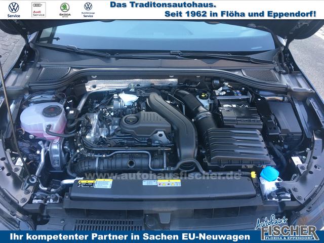 Volkswagen Golf VIII 1.5 TSI R-Line Black-Style LED Kessy 