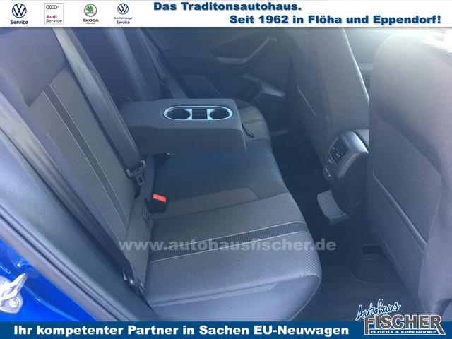 Volkswagen T-Roc LIFE 1.5 TSI DSG LED Navi AHK RFK Kessy 