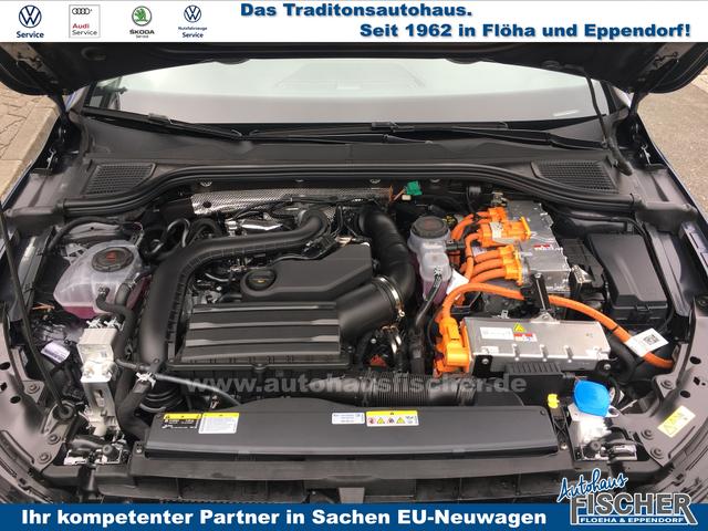 Volkswagen Golf LIFE 1.5 eHybrid DSG Assistenzpaket ACC Kessy 