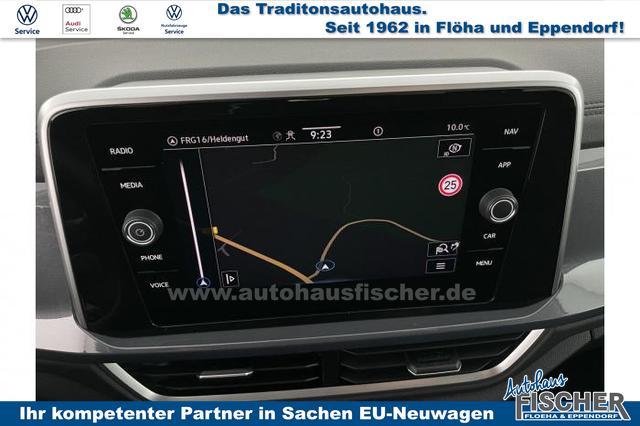 Volkswagen T-Roc 1.5 TSI Style *AHK*NAVI*ACC*LED*SHZ*PDC* 