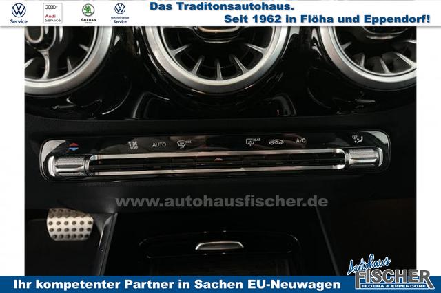 Mercedes-Benz GLA AMG Line 220 d 4MATIC *PANO*AHK*NAVI*LED*SHZ*PDC* 