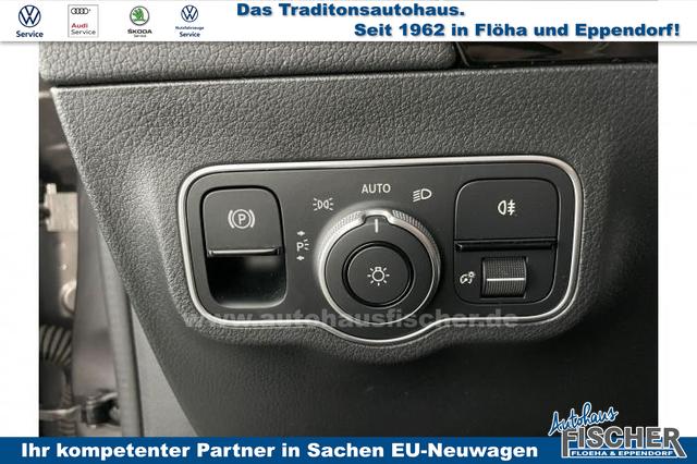 Mercedes-Benz GLA AMG Line 220 d 4MATIC *PANO*AHK*NAVI*LED*SHZ*PDC* 