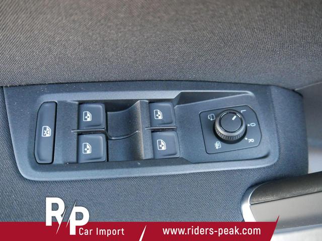 Volkswagen Touran Comfortline 1.5 TSI DSG COMFORTLINE*ACC*LED*PDC*KAMERA*NAVI*SHZ* 7-SITZER 17-ZOLL 
