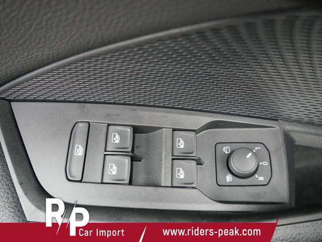 Skoda Octavia Combi Selection 2.0 TDI DSG Selection*PDC*LED*SHZ*TEMPOMAT*SMARTLINK*AHK-SCHWENKBAR 