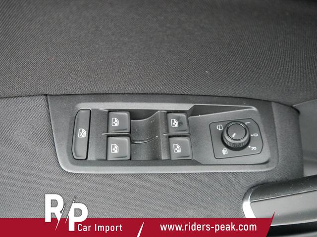 Volkswagen Touran Comfortline 2.0 TDI COMFORTLINE*NAVI*TEMPOMAT*KESSY*RFK*SHZ*3-ZONE KLIMAAUTOMATIK* 