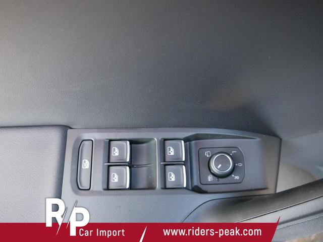 Seat Leon Sportstourer FR 1.5 eTSI Kombi DSG*AHK-SCHWENKBAR*NAVI*TEMPOMAT*3-ZONE KILMAAUTOMATIK 