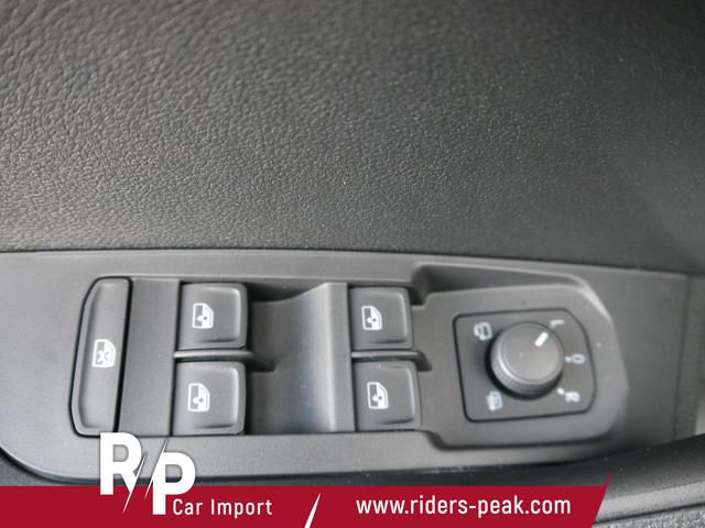 Skoda Karoq Jahre Edoniti Selection 130 Edition 1,5 TSI DSG*NAVI-&Uuml;BER-SMARTLINK*PDC*KAMERA*LED*SHZ*TEMPOMAT 