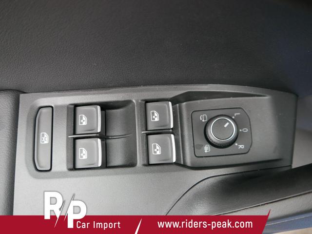 Seat Leon FR 2.0 TDI DSG*RFK*NAVI*TEMPOMAT*TRAVEL ASSIST* FULL LINK* KEYLESS-GO* 