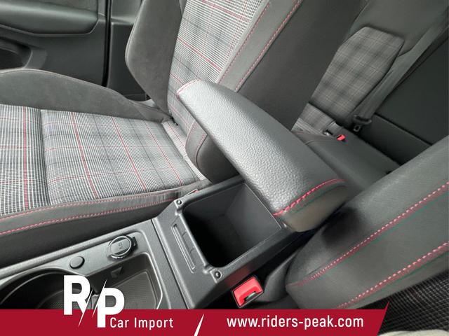 Volkswagen / Golf / / / / , Beispielbilder, ggf. teilweise mit Sonderausstattung