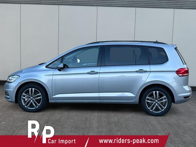 Volkswagen / Touran / / / / 1.5 TSI DSG / 7 Sitze+NAVI+IQ.LIGHT