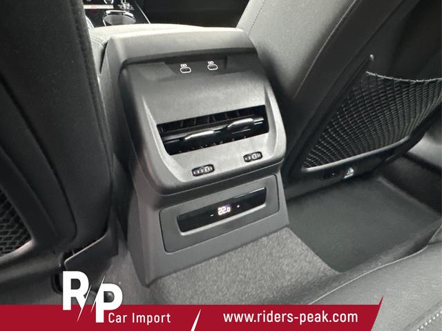 Audi / A5 Avant / / / / AHK+KAMERA+EL. HECKKL.+NAVI+SHZ+17 LM