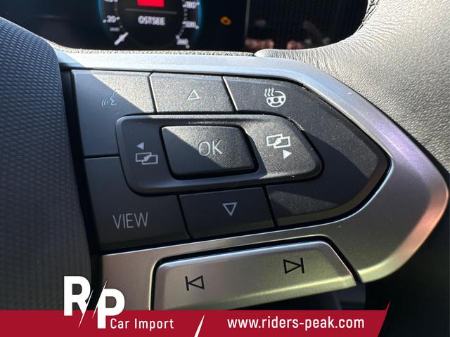 Volkswagen / Tiguan / Schwarz / / / DSG+NAVI+KAMERA+ACC+SHZ+LED+18'' ALU