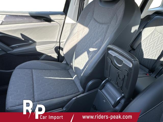 Volkswagen / Tiguan / Schwarz / / / DSG+NAVI+KAMERA+ACC+SHZ+LED+18'' ALU