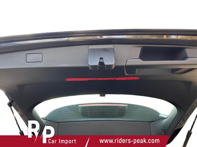 Volkswagen / Tiguan / Schwarz / / / DSG+NAVI+KAMERA+ACC+SHZ+LED+18'' ALU