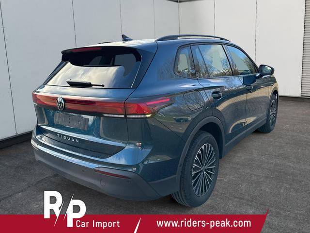Volkswagen / Tiguan / Blau / / / DSG+NAVI+KAMERA+ACC+SHZ+LED+18'' ALU