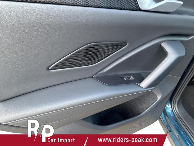 Volkswagen / Tiguan / Blau / / / DSG+NAVI+KAMERA+ACC+SHZ+LED+18'' ALU