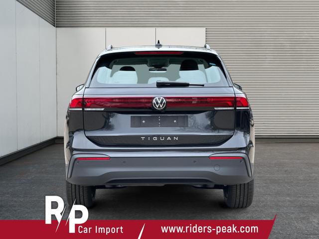 Volkswagen / Tiguan / Schwarz / / / DSG+NAVI+KAMERA+ACC+SHZ+LED+18'' ALU