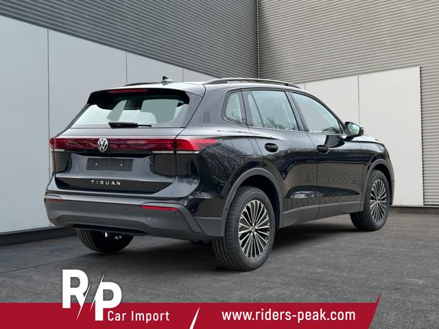 Volkswagen / Tiguan / Schwarz / / / DSG+NAVI+KAMERA+ACC+SHZ+LED+18'' ALU