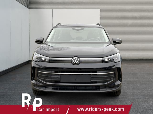 Volkswagen / Tiguan / Schwarz / / / DSG+NAVI+KAMERA+ACC+SHZ+LED+18'' ALU