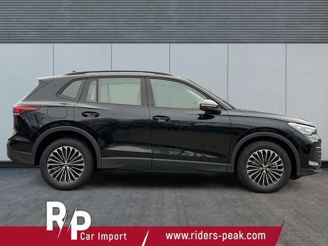 Volkswagen / Tiguan / Schwarz / / / DSG+NAVI+KAMERA+ACC+SHZ+LED+18'' ALU