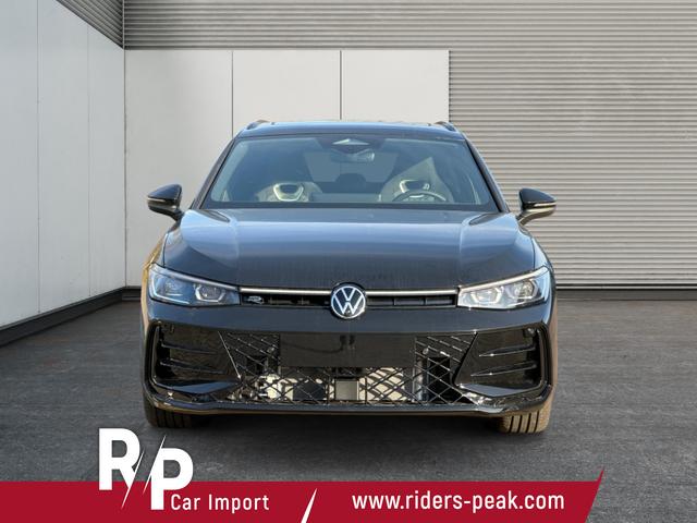 Volkswagen / Passat Variant / Schwarz / / / 4WD+AHK+PANO+HARMAN+19+BLACK STYLE