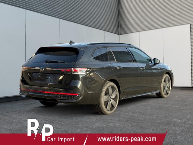 Volkswagen / Passat Variant / Schwarz / / / 4WD+AHK+PANO+HARMAN+19+BLACK STYLE