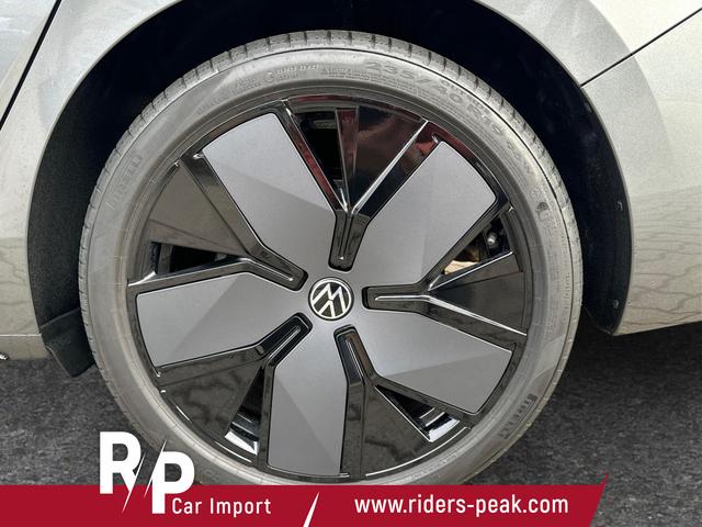 Volkswagen / Passat Variant / Grau / / / 4WD+AHK+PANO+HARMAN+19+BLACK STYLE