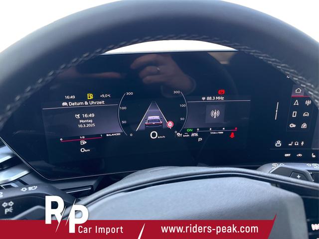 Audi / A5 Avant / / / / quattro S-Line TECH PLUS+AHK+19 ALU+MATRIX+360 KAMERA
