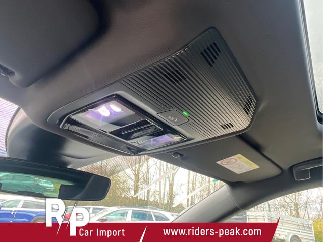 Skoda / Octavia Combi / Blau / / / PANO+NAVI+MATRIX+CANTON+19 LM+KAMERA