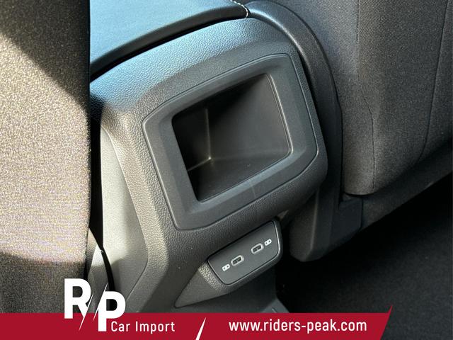 Volkswagen / T-Cross / / / / NAVI+IQ.LIGHT MATRIX+ACC+KAMERA+18'' ALU