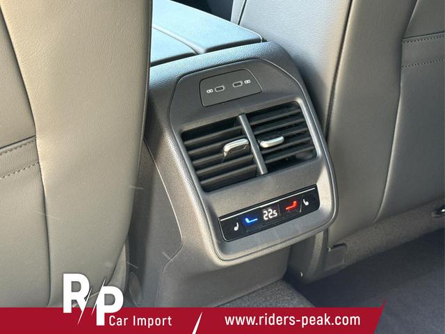 Volkswagen / Passat Variant / Grau / / / Angebot für Fehlmann GmbH