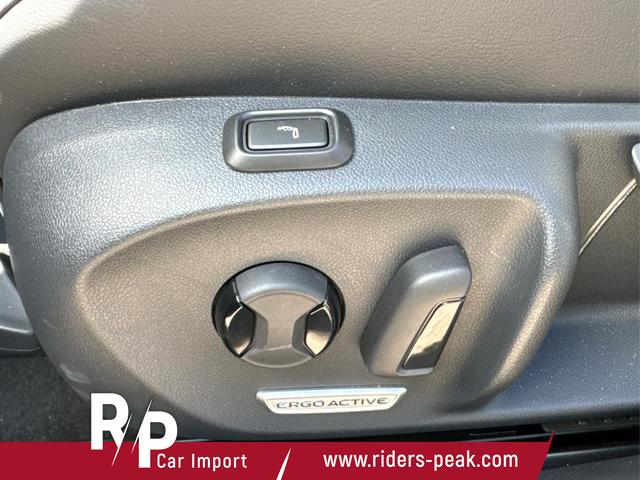 Volkswagen / Passat Variant / Schwarz / / / DSG+AHK+NAVI+MATRIX+MASSAGE+ACC+KAMERA