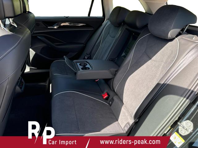 Volkswagen / Passat Variant / Schwarz / / / DSG+AHK+NAVI+MATRIX+MASSAGE+ACC+KAMERA