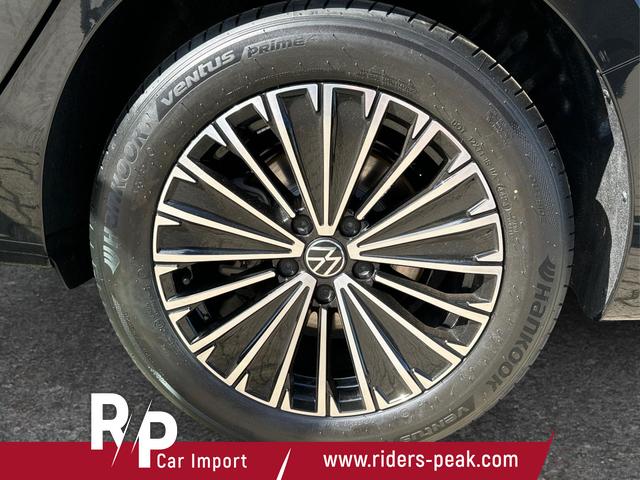 Volkswagen / Passat Variant / Schwarz / / / DSG+AHK+NAVI+MATRIX+MASSAGE+ACC+KAMERA