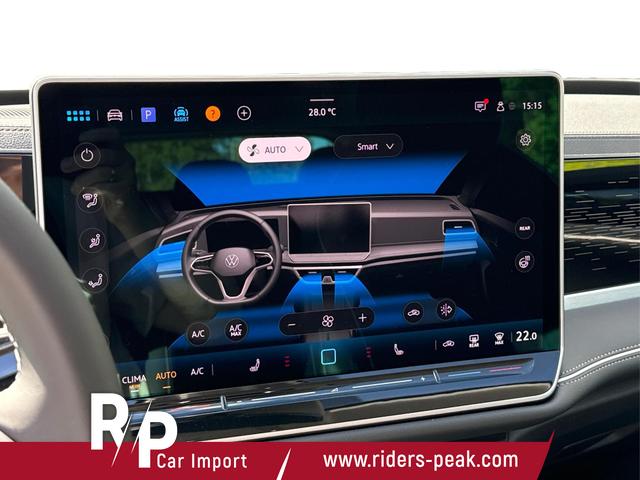 Volkswagen / Passat Variant / Schwarz / / / DSG+AHK+NAVI+MATRIX+MASSAGE+ACC+KAMERA