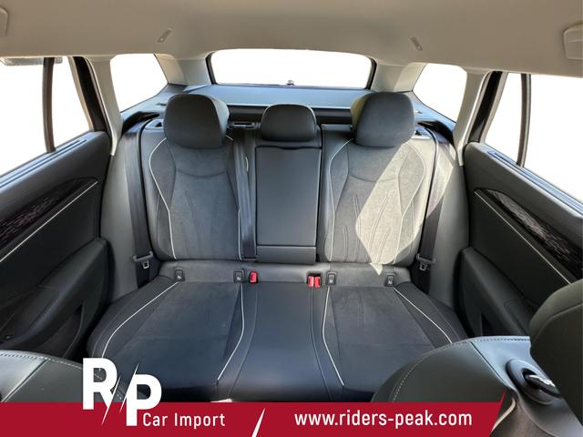 Volkswagen / Passat Variant / Schwarz / / / DSG+AHK+NAVI+MATRIX+MASSAGE+ACC+KAMERA