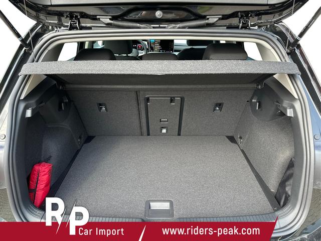 Volkswagen / Golf / Schwarz / / / KAMERA+ACC+LED+SHZ+KLIMA+KESSY