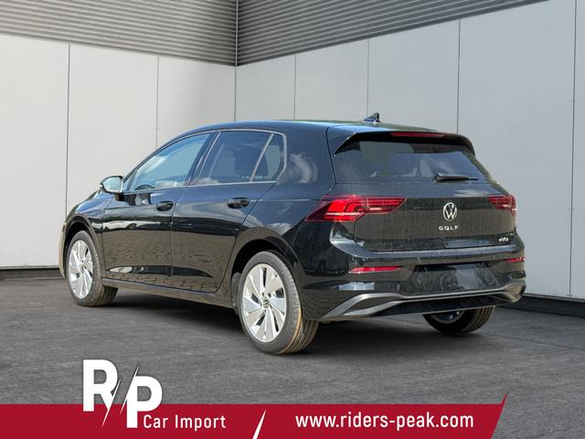 Volkswagen / Golf / Schwarz / / / KAMERA+ACC+LED+SHZ+KLIMA+KESSY