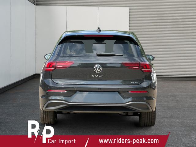 Volkswagen / Golf / Schwarz / / / KAMERA+18 ALU+ACC+LED+SHZ+KLIMA+KESSY+ARTVELOURS