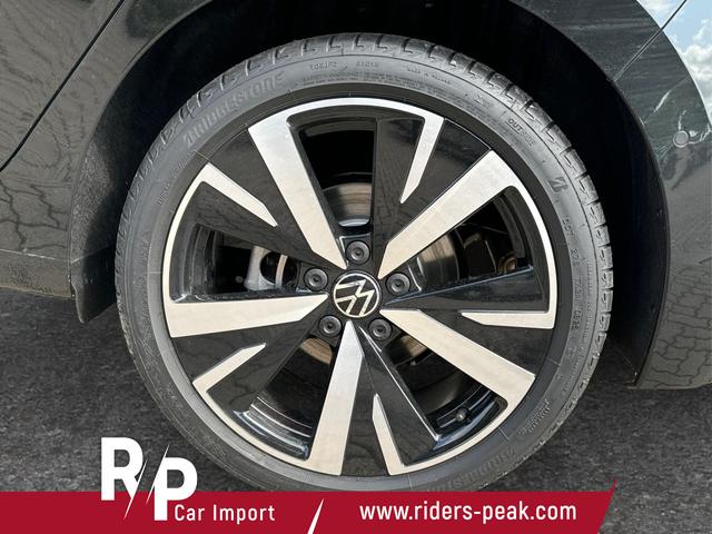 Volkswagen / Golf / Schwarz / / / KAMERA+18 ALU+ACC+LED+SHZ+KLIMA+KESSY+ARTVELOURS