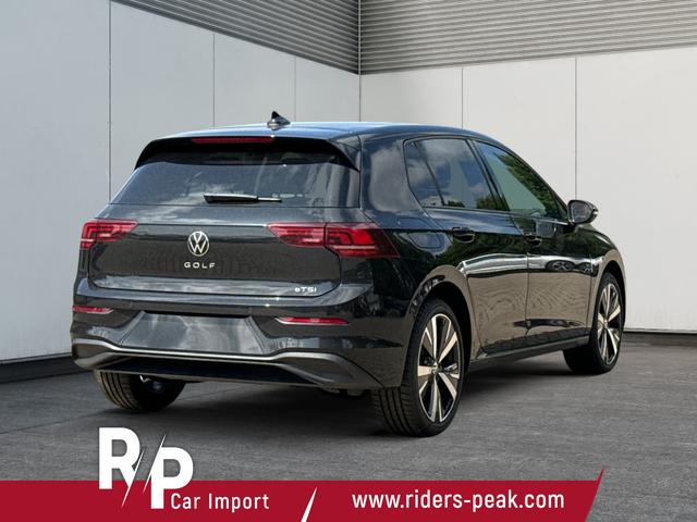 Volkswagen / Golf / Schwarz / / / KAMERA+18 ALU+ACC+LED+SHZ+KLIMA+KESSY+ARTVELOURS