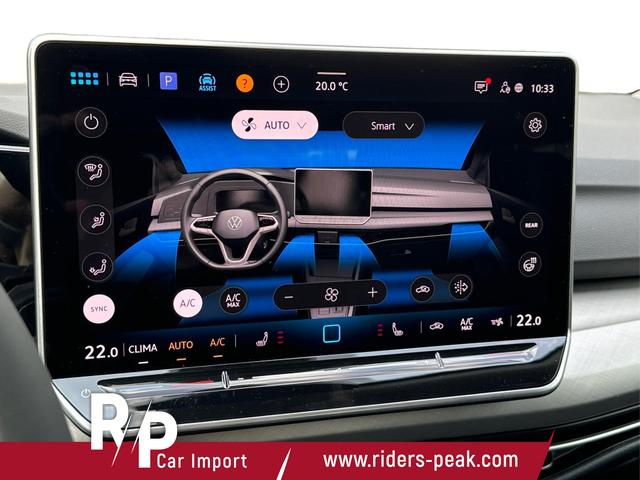 Volkswagen / Golf / Schwarz / / / KAMERA+18 ALU+ACC+LED+SHZ+KLIMA+KESSY+ARTVELOURS