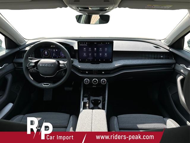Skoda / Superb Combi / / / / DSG+4WD+NAVI+EL. HECKKL.+SHZ V+H