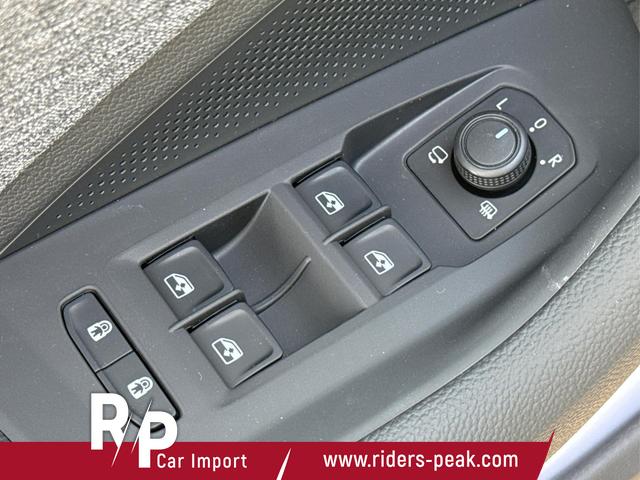 Skoda / Superb Combi / / / / DSG+4WD+NAVI+EL. HECKKL.+SHZ V+H