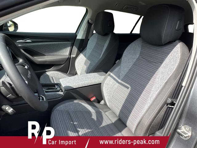 Skoda / Superb Combi / / / / DSG+4WD+NAVI+EL. HECKKL.+SHZ V+H