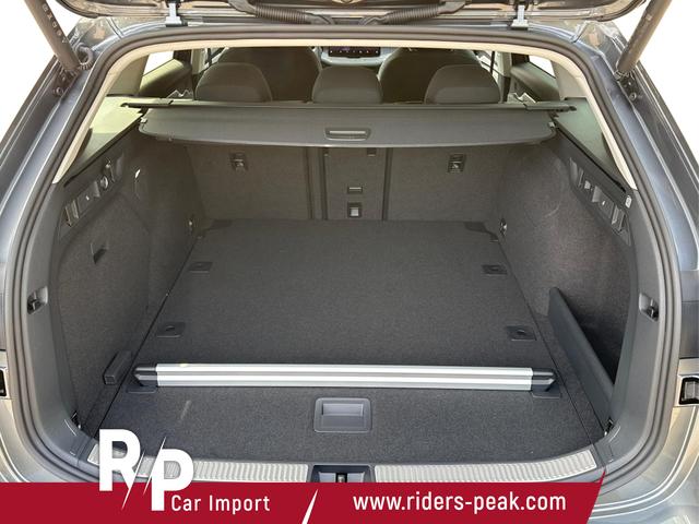Skoda / Superb Combi / / / / DSG+4WD+NAVI+EL. HECKKL.+SHZ V+H